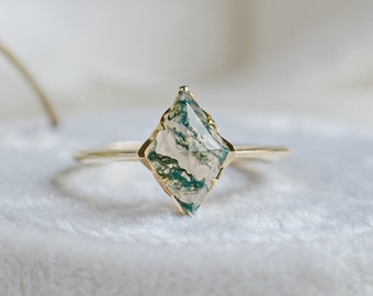 Kite moss agate ring, Unique gemstone engagement ring, Moss agate jewelry