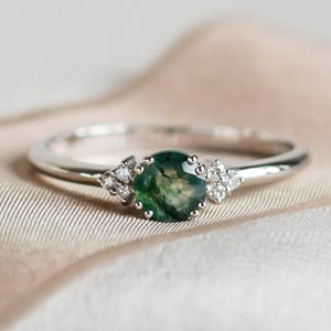 Cluster moss agate engagement ring, 14K Gemstone ring Moss agate ring image 1