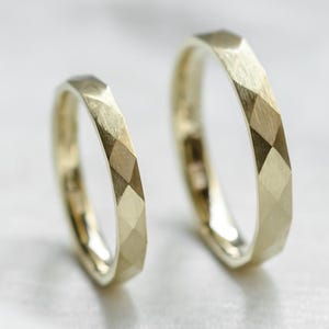 Symmetrical hammered wedding bands, Couple wedding bands, Wedding ring set