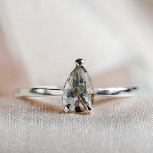 Pear salt and pepper diamond ring in White gold 14K, Delicate pear engagement ring