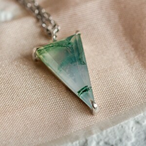 Kite Moss agaat ketting, natuurlijke groene mos agaat, geometrische gouden hanger