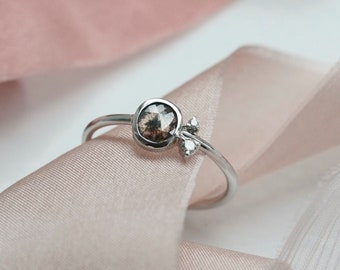 Anillo ovalado de diamantes sal y pimienta, anillo de compromiso geométrico, anillo de tres piedras