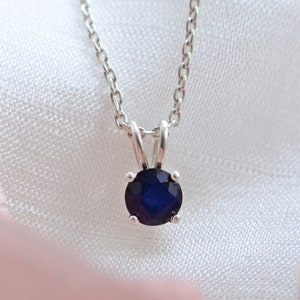 Natural sapphire pendant, Solid gold sapphire necklace, Dainty gemstone necklace