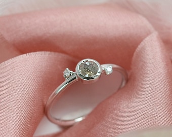 Anillo de compromiso de diamantes de sal y pimienta, anillo de compromiso alternativo, anillo de compromiso de diamante redondo