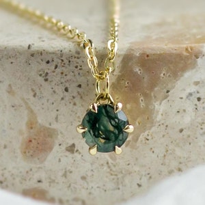 Round cut Moss agate pendant, Green gemstone necklace, Dainty 14K gold necklace