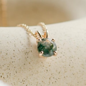 Vintage round Moss agate pendant, Solitaire green gemstone necklace, Simple nature inspired pendant