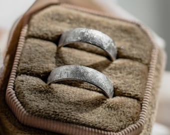 Conjunto de alianzas de boda de oro de 14 quilates con textura, anillos rústicos para parejas.
