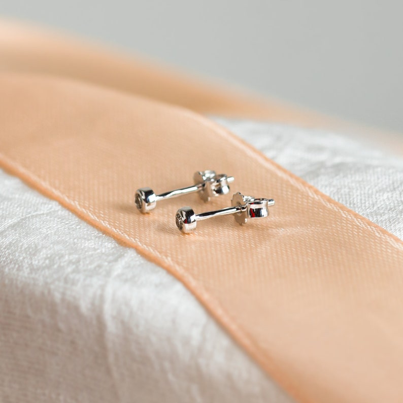 Teeny tiny stud earrings, Tiny stud earrings set, Small gold studs, Unique dainty earrings imagem 4