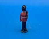20 39 s - 50 39 s Painted Lead Patrolling Scots Guard 5.8cm