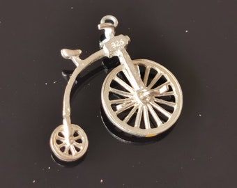 Solid Silver Nuvo, Penny Farthing Type Bicycle Charm / Pendentif 2.3cm de long