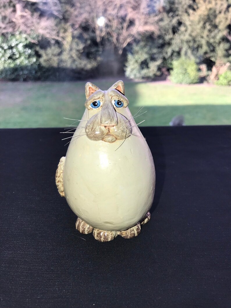 Vicki Thomas Cat Figurine 1998