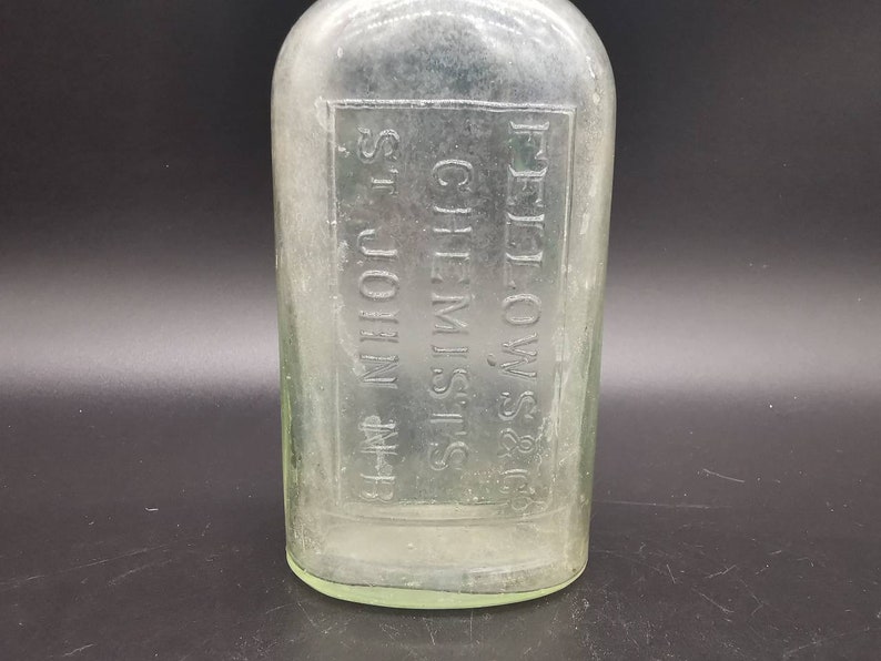Antique Fellows /& Co Chemists Bottle Collectible Pharmacy Glass Bottle 17.5cm