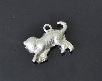 Cat Playing With Ball of Wool Charm  Pendant 2cm long Solid Silver Vintage Charms