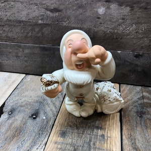 Sneezy, Snow White & the Seven Dwarves, Lenox Porcelain Figurine, Walt Disney Productions, Disney Showcase Collection