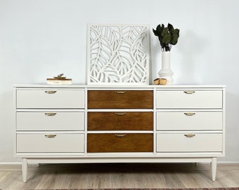 Mid Century Modern 9 Drawers Dresser SOLD! NOT AVAILABLE