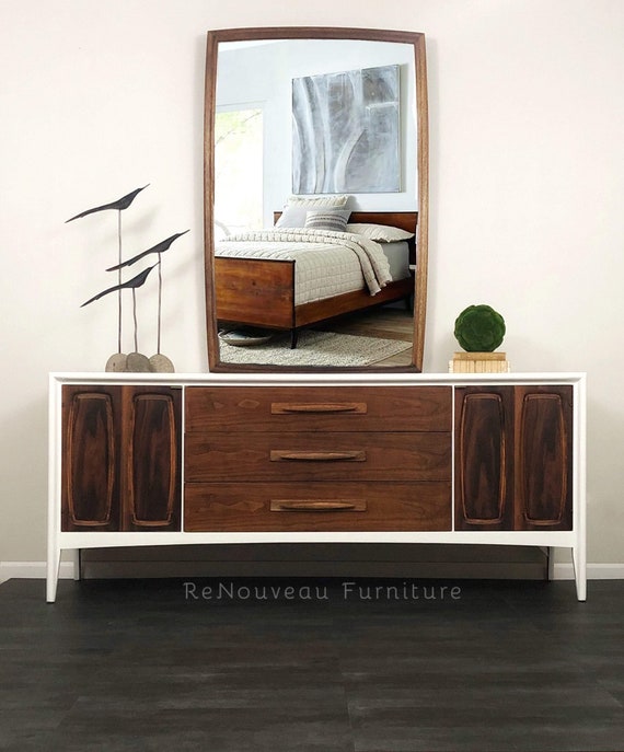 Sold Mid Century Modern Dresser And Mirror Beautiful Etsy