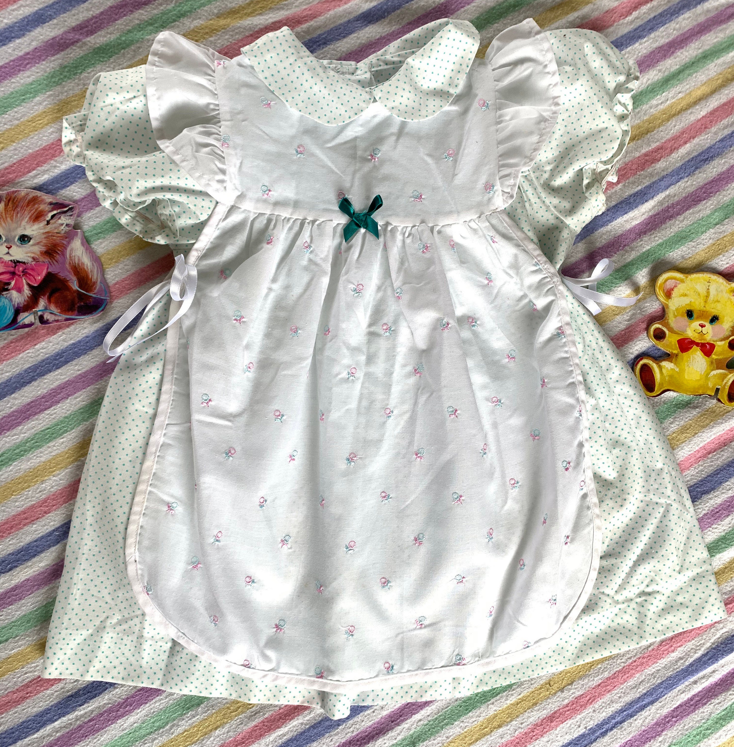 Vintage Aprons, Retro Aprons, Old Fashioned Aprons & Patterns 1980S Bhs Baby Toddler Smock Apron Dress Green Polka Dot $18.41 AT vintagedancer.com