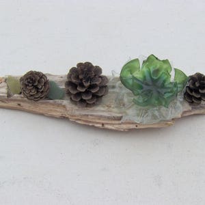 TABLE CENTERPIECE, driftwood candle, pinecones and floated image 3