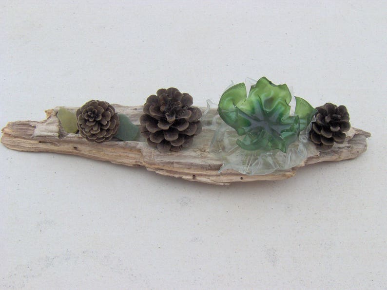 TABLE CENTERPIECE, driftwood candle, pinecones and floated image 3