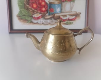 Small brass teapot, Brass tea pot, Vintage coffee pot, Brass kettle, Rustic kitchen decor, Retro tea kettle, Country decor, Gift idea