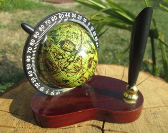 Vintage wereldbol met pennenhouder: klein bureaudecor