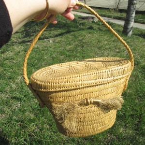 Woven basket, Vintage handbag, Beach bag, Storage bag, Vintage summer bag, Straw basket with lid, Wicker bag, Straw bag, Storage basket