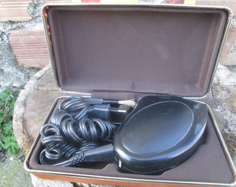 Vintage 1960s USSR Electric Shaver, Travel Razor in Case