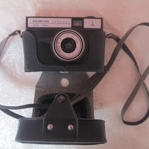 Fotocamera sovietica, SIMBOLO SMENA, fotocamera vintage, fotocamera russa, fotocamera a pellicola 35mm, custodia in pelle nera originale, fotocamera URSS funzionante