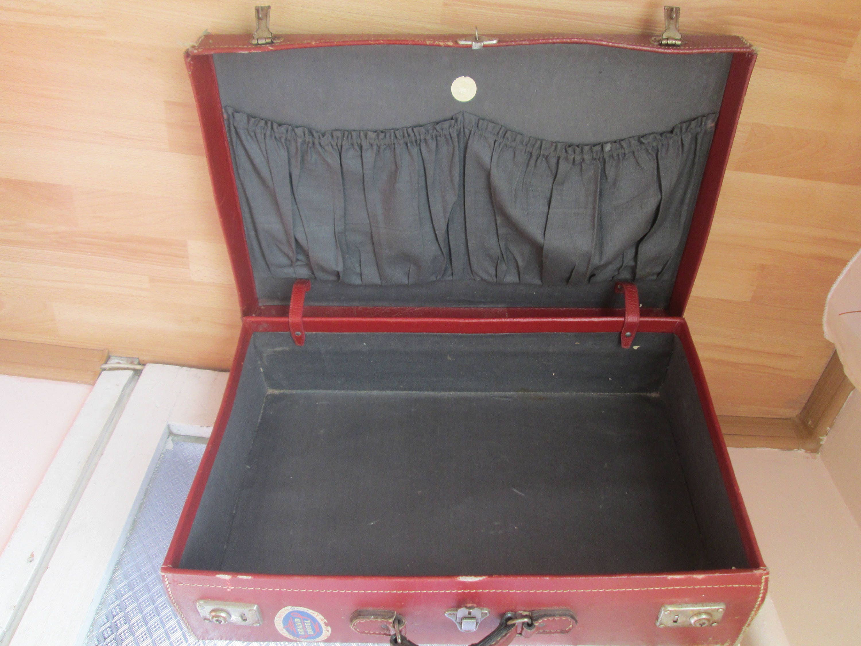 in Stock Vintage Style Leather Handmade Retro Vintage Suitcase
