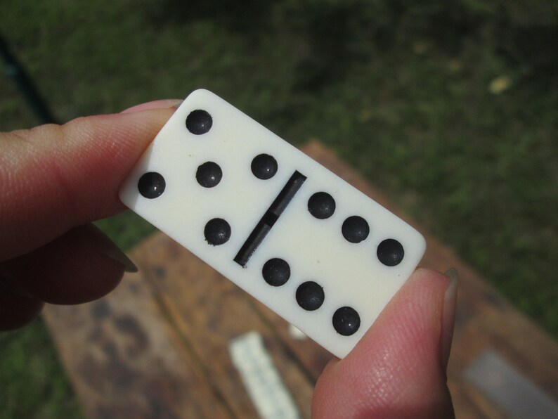 Dominoes Deluxe instaling Dominoes Deluxe instaling