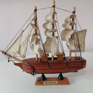 Decorative Ship, Vintage Model Ship, Nautical Decor, Vintage Wooden Ship, Handmade Decorative Ship, Vintage Home decoration, Handmade ship
