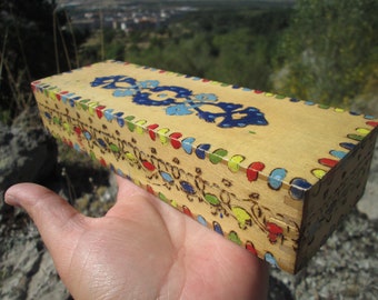 Handmade Pyrography Wooden Pen Box: Vintage Pencil Organizer