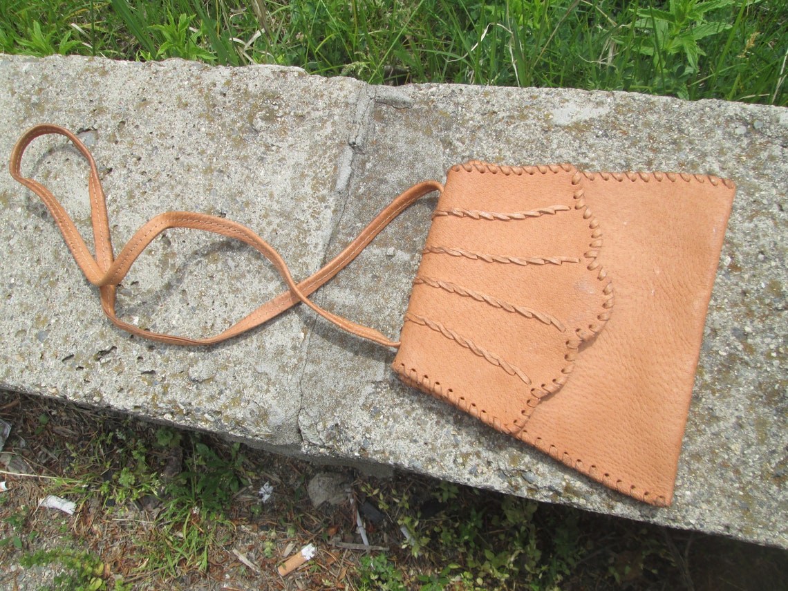 Vintage Leather Handbag: Small Beige Travel Purse, foto 3 di 5