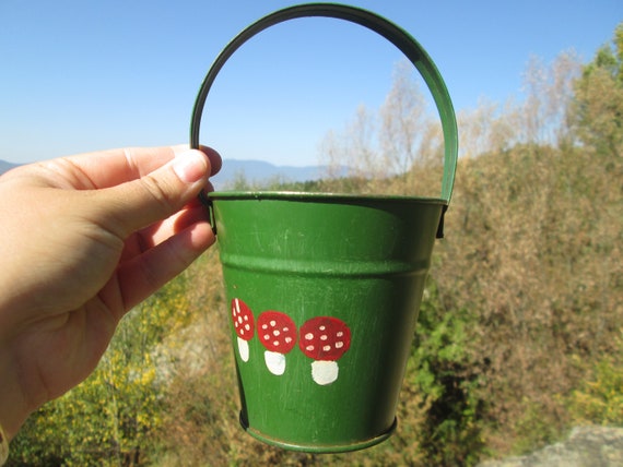 Small Metal Bucket (Green)