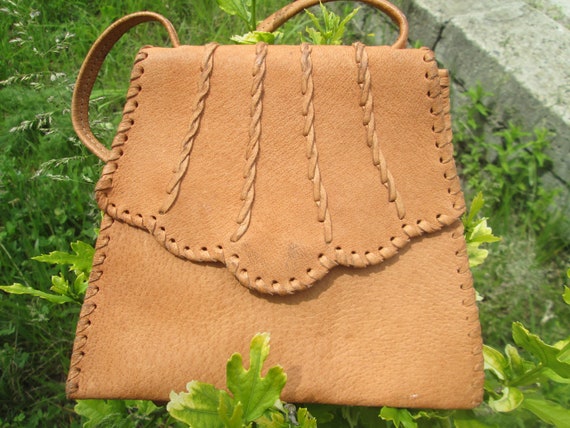 Vintage Leather Handbag: Small Beige Travel Purse