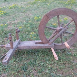 Antique wooden tool, Antique spinning wheel, Manual spinning tool, Wooden spinning wheel, Farmhouse decor, Rustic decor, Primitive tools