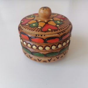 Wooden salt pan, Hand painted salt box, Wood bowl with lid, Wooden saltern, Hand carved box, Spice box, Storage box, Salt holder, Wooden box