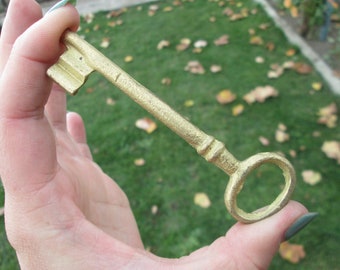 Grande clé en bronze, clé squelette en laiton, grande clé en laiton, clé ovale vintage, clé squelette rustique, clé de mariage, clé avec pendentif bijoux, clé de collection