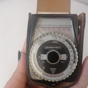 Vintage light meter, USSR Exposure Meter, Leningrad 4 light meter, Photo camera light meter, Leather case, Photography tool, Gift idea