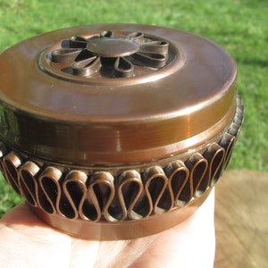 Vintage Brass Box, Jewelry Box, Jewelry Storage, Treasures Box, Round Brass box, Gift idea, Jewelry holder, Trinket Box, Memory box