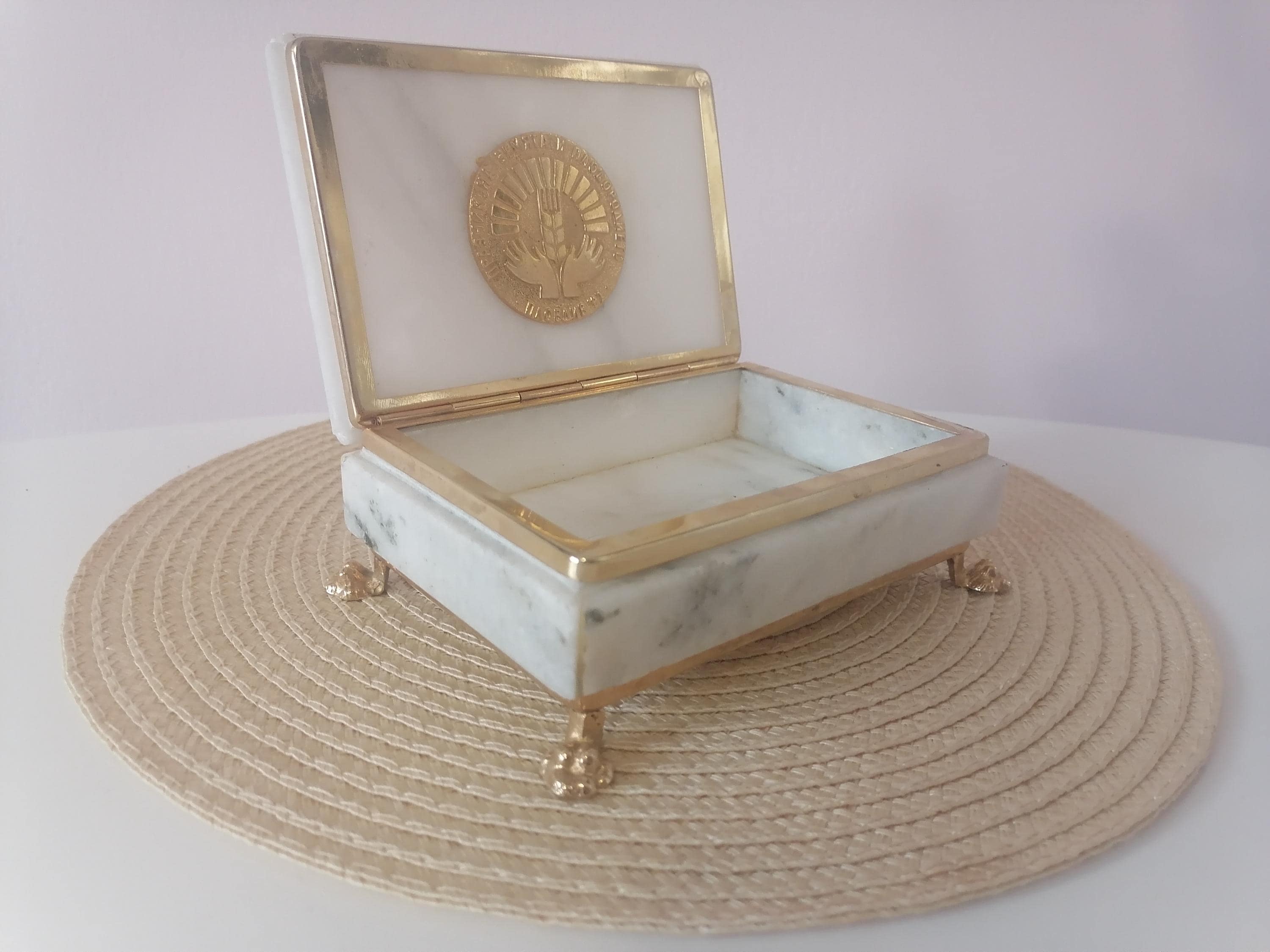 Boîte à bijoux ou à bijoux vintage en marbre blanc et laiton avec couvercle, rangement et support - France