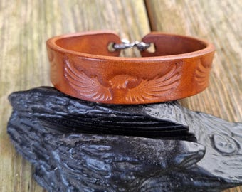 Handcrafted Leather Wrist Cuff: Italian Vegetable Tanned Leather, Silver Snake Hook