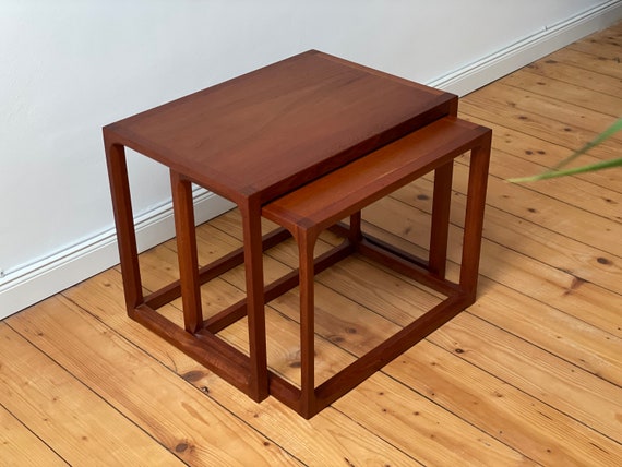 Minimalistic 60s 70s Retro Danish Teak 60s Coffee Table Kai