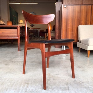 Rare! 2 danish teak chairs Schiønning & Elgaard Randers dining room design chairs