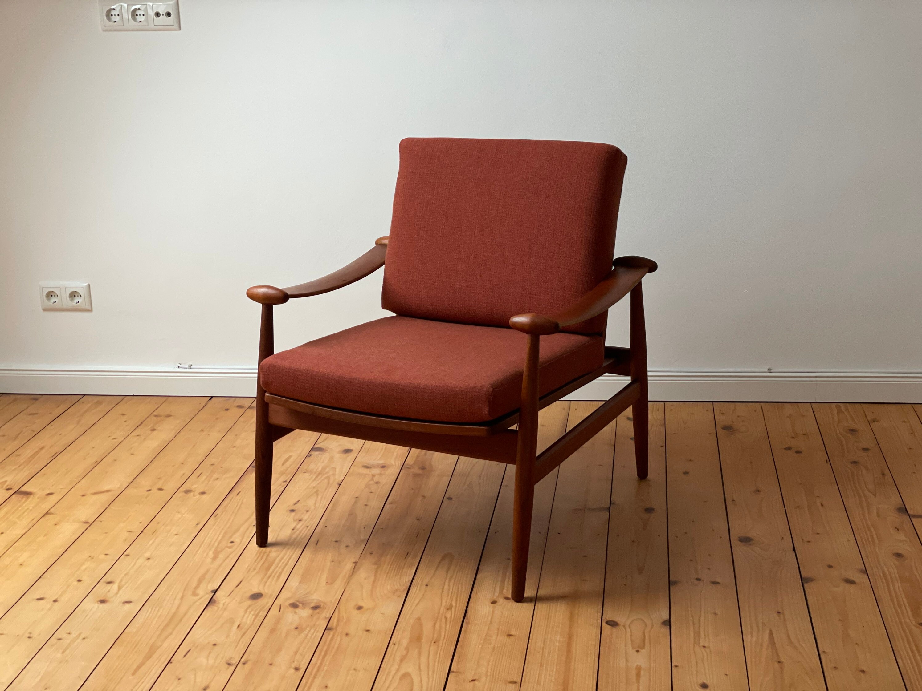 Spade chair hotsell