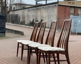 Beautiful Set of 4x 60s dark stained oak chairs - Niels Koefoed Hornslet Eva Chairs Mid Century Chairs Dining Room Design Chairs
