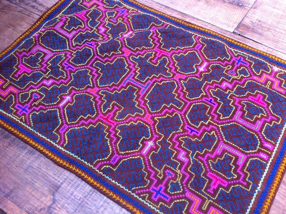 Shipbo Pinon Songs Shipibo tapestry made by a Shipiba Tribswoman in the Jungle Chaman Shipibo Art Shamanism