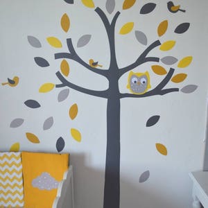 Stickers arbre hibou et petits oiseaux jaune gris blanc image 1