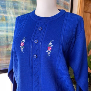Vintage jumper, vintage sweater, blue jumper, blue sweater, ladies jumper, floral jumper, 1980s jumper, 1990s jumper,