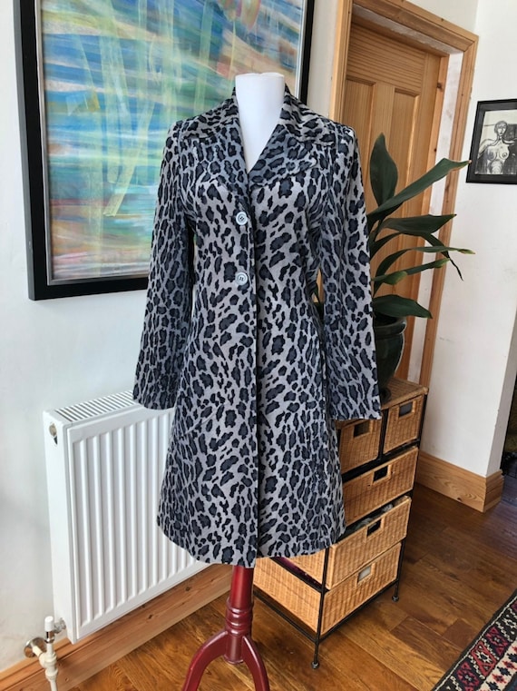 Nineties ladies coat, vintage coat, leopard print
